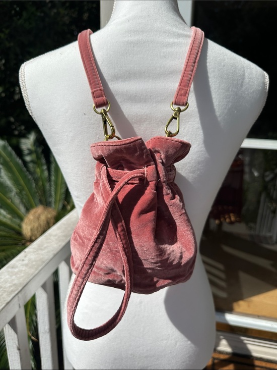 Madewell Handbags - Madewell Velvet Drawstring Mini Bag in Dusty Rose
